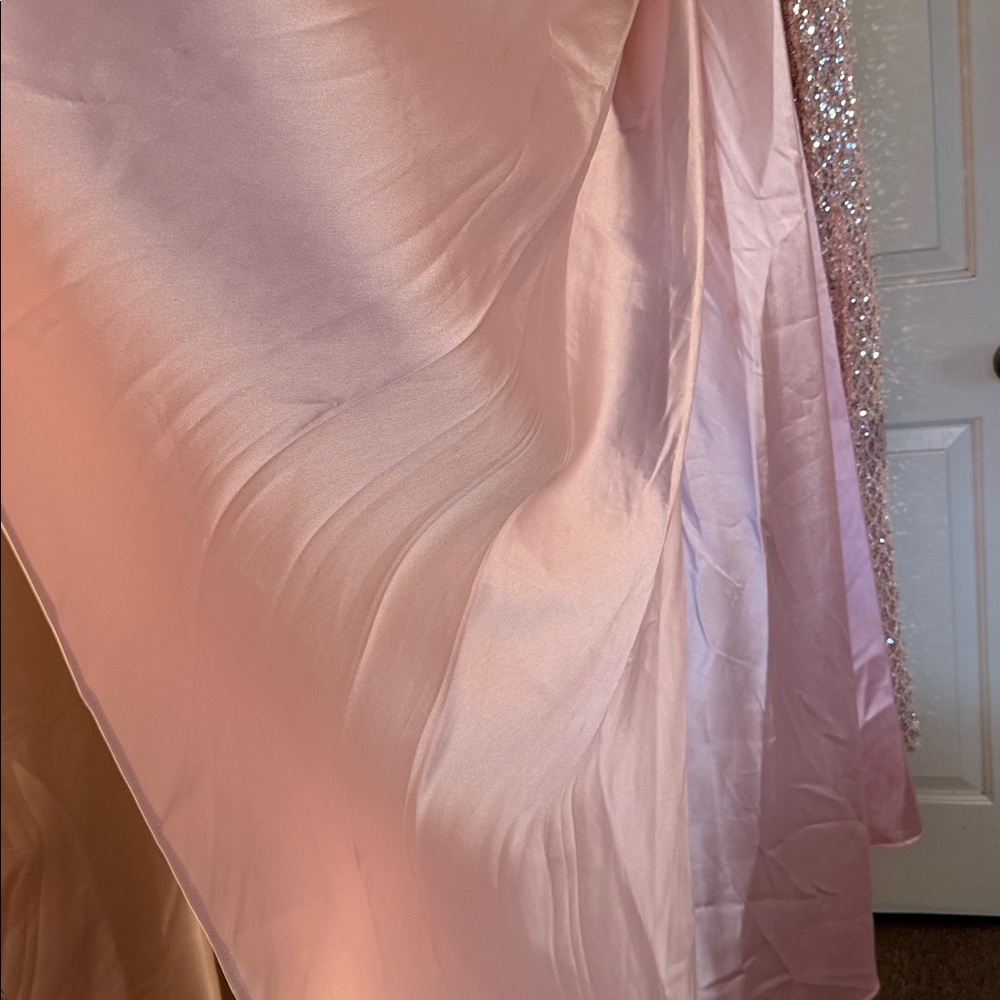 MAC DUGGAL
Pink Strapless Embellished Gown With Back Bow Detail - Picture 11 of 17